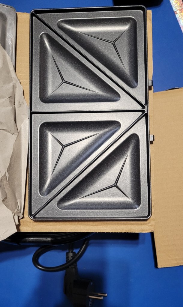 Opiekacz do kanapek 3in1